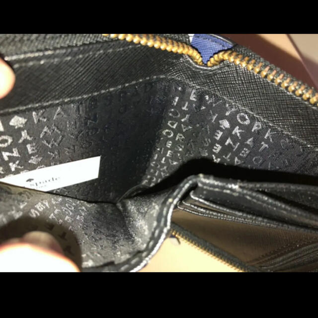 kate spade new york(ケイトスペードニューヨーク)のケイトスペードNY 折り財布　ストライプ　コインケース付き レディースのファッション小物(財布)の商品写真