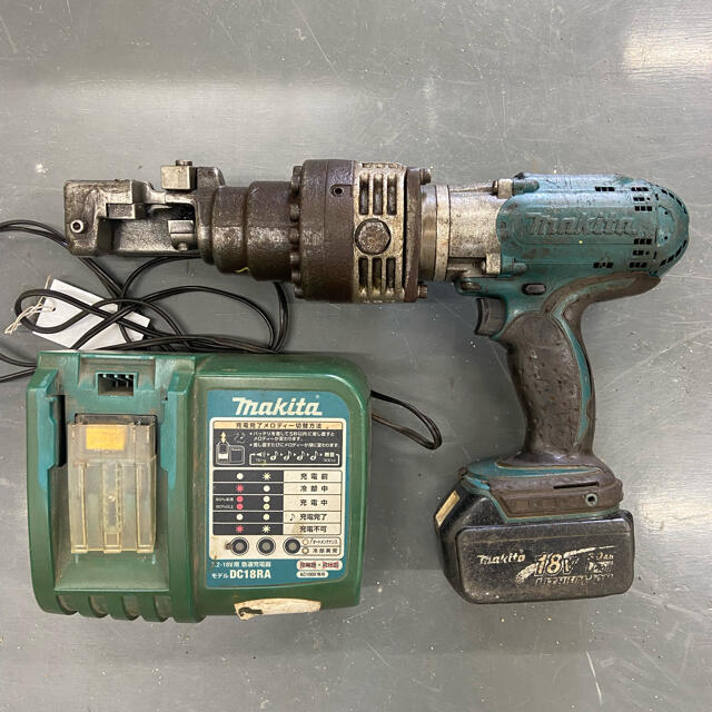 ｍａｋｉｔａ　コードレス鉄筋カッターD16m m