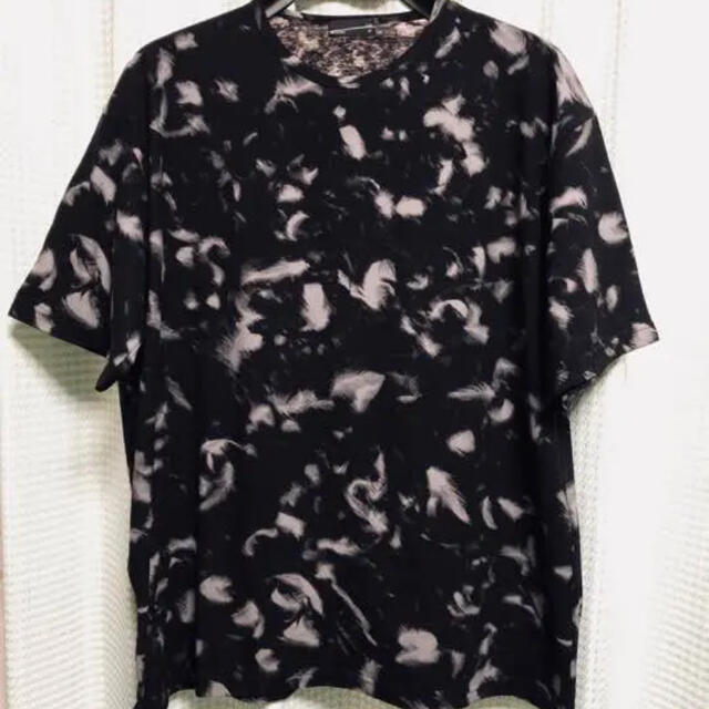 LAD MUSICIAN(ラッドミュージシャン)の着用一回　川上洋平着用　ラッドミュージシャン  羽根柄Tシャツ　42 メンズのトップス(Tシャツ/カットソー(半袖/袖なし))の商品写真