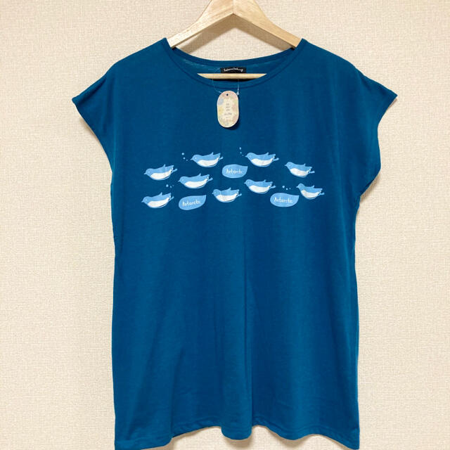新品・タグ付き◎綺麗なブルーのペンギンTシャツ♪ レディースのトップス(Tシャツ(半袖/袖なし))の商品写真