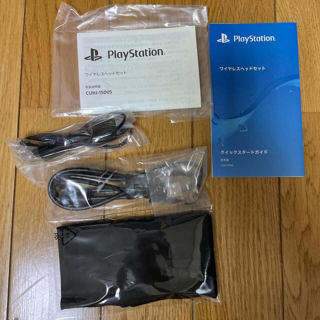 PlayStation4(プレイステーション4)のSONY CUHJ-15005 プレミアムワイヤレスサラウンドヘッドセット スマホ/家電/カメラのオーディオ機器(ヘッドフォン/イヤフォン)の商品写真