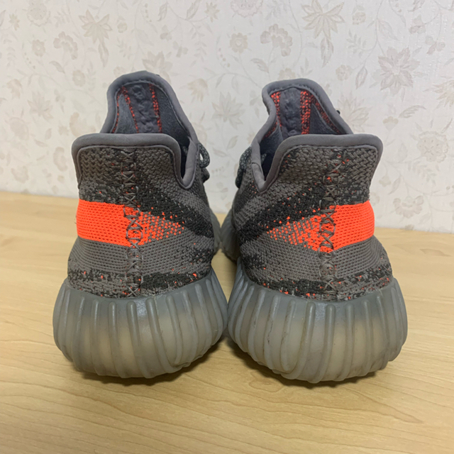 adidas(アディダス)のadidas yeezy boost350v2 ベルーガ　beluga メンズの靴/シューズ(スニーカー)の商品写真