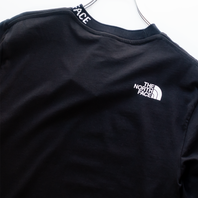 THE NORTH FACE(ザノースフェイス)の欧州限定◆ザ ノースフェイス　zumuTシャツ　UK XS　日本XL相当 レディースのトップス(Tシャツ(半袖/袖なし))の商品写真