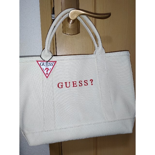 GUESS(ゲス)のGUESS トートバッグ 新品同様 レディースのバッグ(トートバッグ)の商品写真