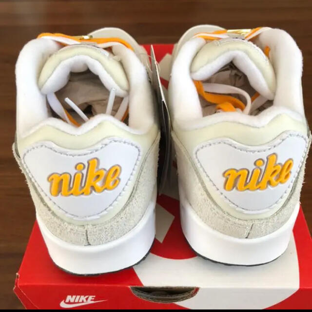 NIKE(ナイキ)の【新品】ナイキ ウィメンズ　エア マックス 90 SE 24cm レディースの靴/シューズ(スニーカー)の商品写真
