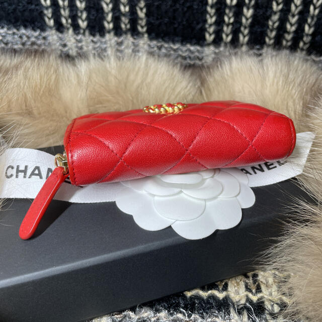 CHANEL(シャネル)の超美品！大人気★CHANEL 19  マトラッセ★コインケース　ミニ財布 レディースのファッション小物(財布)の商品写真