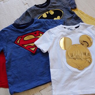 ギャップ(GAP)のGAPスーパーマンバットマント付きTシャツH&MミッキーゴールドTシャツセット(Tシャツ/カットソー)