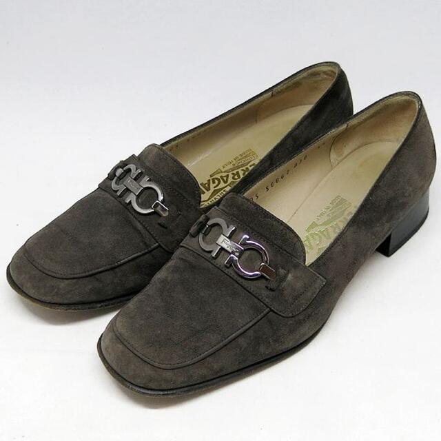 Salvatore Ferragamo(サルヴァトーレフェラガモ)のフェラガモ ガンチーニ ローファー パンプス　5 1/2 D レディースの靴/シューズ(ローファー/革靴)の商品写真
