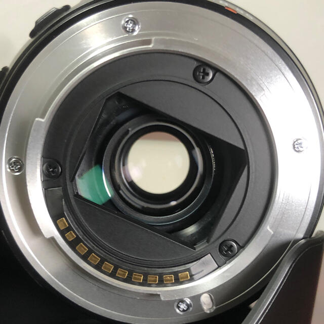 富士フイルム(フジフイルム)の【美品】FUJIFILM XF18-55mm F2.8-4 シークレットおまけ有 スマホ/家電/カメラのカメラ(レンズ(ズーム))の商品写真