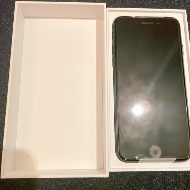 （新品未使用）iPhone SE2 64GB Black（SIMフリー） 1