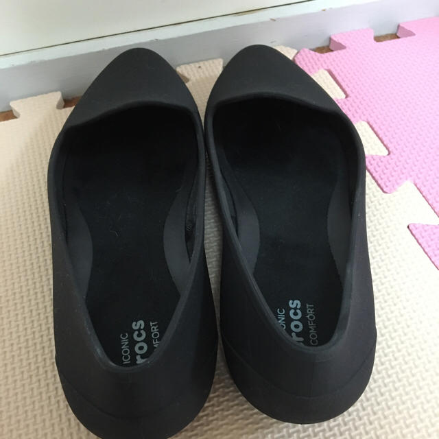 crocs(クロックス)のcrocs eve flat W7 新作 レディースの靴/シューズ(ローファー/革靴)の商品写真