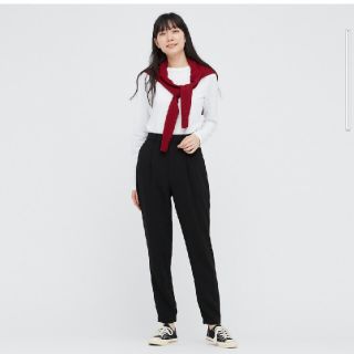 ユニクロ(UNIQLO)の☆UNIQLO U！ドレープジョガーパンツ ブラック サイズS ユニクロ 黒！(カジュアルパンツ)