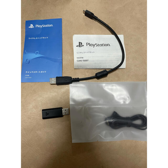 PlayStation(プレイステーション)のPlayStation Headset CUHJ-15007 スマホ/家電/カメラのオーディオ機器(ヘッドフォン/イヤフォン)の商品写真