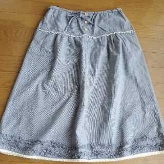 【値下げ】pililani 綿100％フリル付き　スカート(ひざ丈スカート)