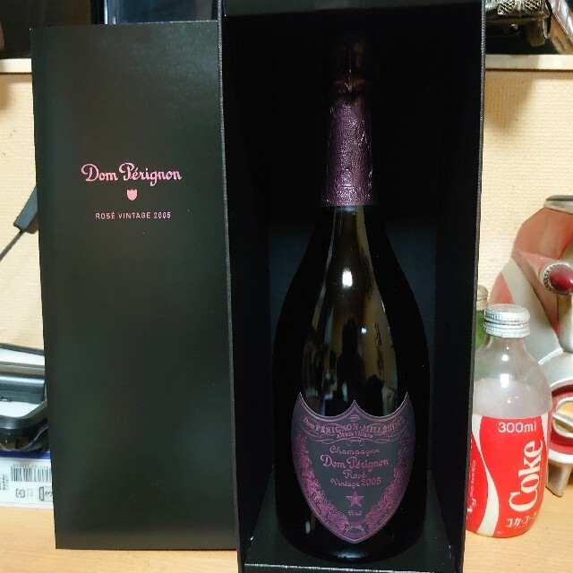 Dom Pérignon(ドンペリニヨン)のドンペリ　ピンク2005年 食品/飲料/酒の酒(シャンパン/スパークリングワイン)の商品写真