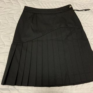ヴィヴィアン(Vivienne Westwood) プリーツスカート ひざ丈スカートの ヴィヴィアン(Vivienne Westwood) プリーツスカート ひざ丈スカートの