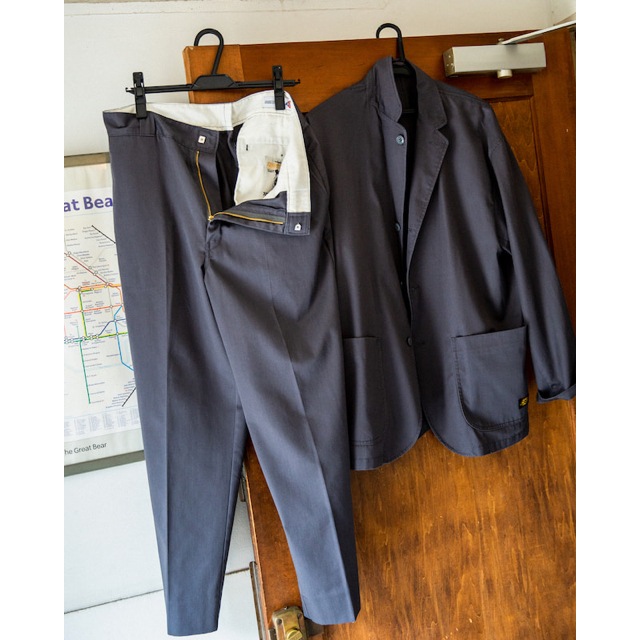 BEAMS(ビームス)の新品・未着用 TRIPSTER トリップスター GREY SUIT Lサイズ メンズのスーツ(セットアップ)の商品写真