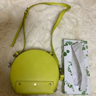 ザラ(ZARA)のZARA レモンイエロー　ショルダーバッグ(ショルダーバッグ)