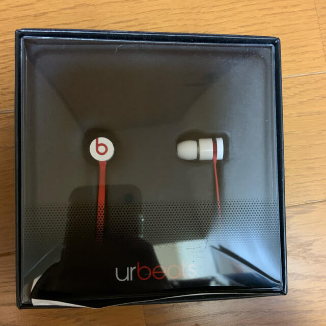 Beats by Dr Dre(ビーツバイドクタードレ)の【値下げ】urbeats イヤフォン　有線 スマホ/家電/カメラのオーディオ機器(ヘッドフォン/イヤフォン)の商品写真