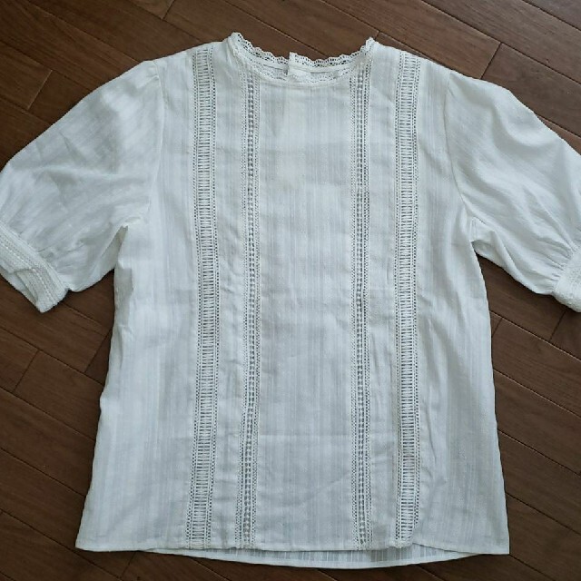 SM2(サマンサモスモス)のパフスリーブレースブラウス レディースのトップス(シャツ/ブラウス(半袖/袖なし))の商品写真