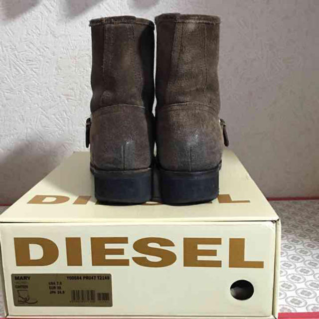 DIESEL(ディーゼル)の再値下げ 美品 ディーゼル スウェード エンジニア ブーツ 茶色 24,5cm レディースの靴/シューズ(ブーツ)の商品写真