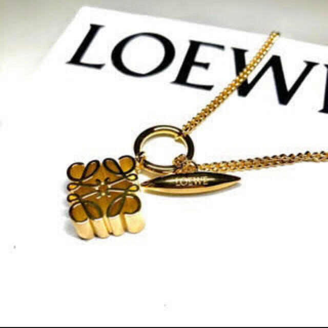 LOEWE(ロエベ)のアナグラム　ネックレス レディースのアクセサリー(ネックレス)の商品写真