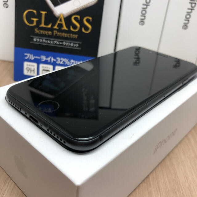 iPhone 8 64 GB 本体　SIMフリー　バッテリー 100% 【超美品