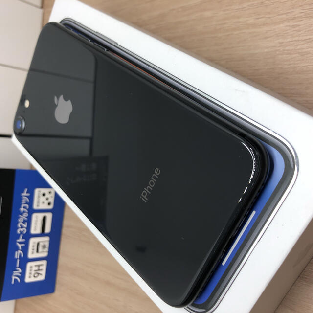 iPhone 8 64 GB 本体　SIMフリー　バッテリー 100% 【超美品
