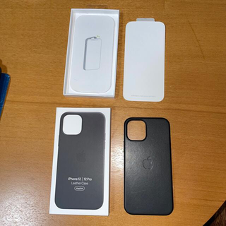 アップル(Apple)のiPhone12   純正　レザーケース　黒　ブラック(スマホケース)