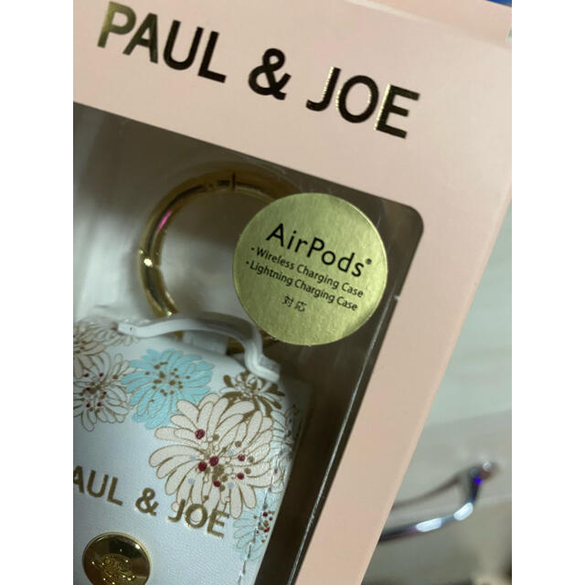 PAUL & JOE(ポールアンドジョー)のPAUL & JOE AirPodsケース スマホ/家電/カメラのスマホアクセサリー(iPhoneケース)の商品写真