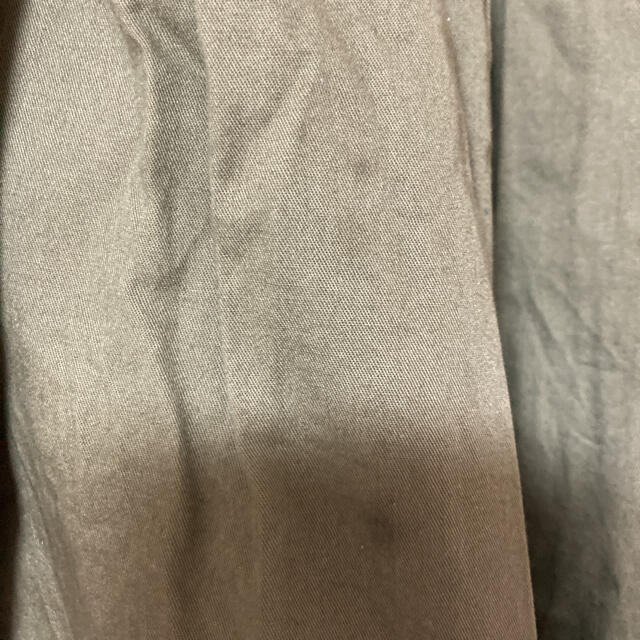 ハリのあるカーキ色のロングスカート レディースのスカート(ロングスカート)の商品写真