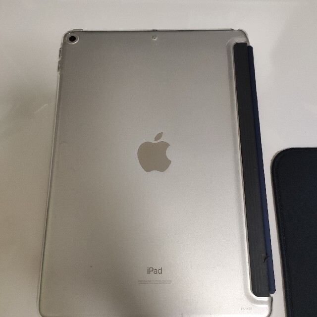 iPad(アイパッド)のiPad Air 3 2019 32GB Wi-Fi シルバー 付属品完備 スマホ/家電/カメラのPC/タブレット(タブレット)の商品写真
