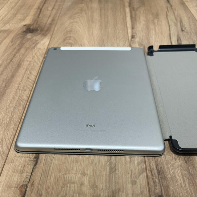 iPad(アイパッド)の★iPad 2017 第5世代 simフリー★ スマホ/家電/カメラのPC/タブレット(タブレット)の商品写真