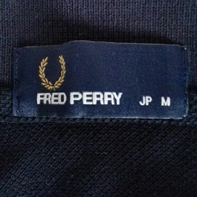 FRED PERRY(フレッドペリー)の(週末限定価格)フレッドペリー　FRED  PERRY ポロシャツ　ネイビー　M メンズのトップス(ポロシャツ)の商品写真