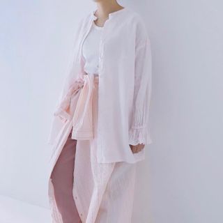 ネストローブ(nest Robe)のリネン近江晒しラッフル袖2wayブラウス(シャツ/ブラウス(長袖/七分))