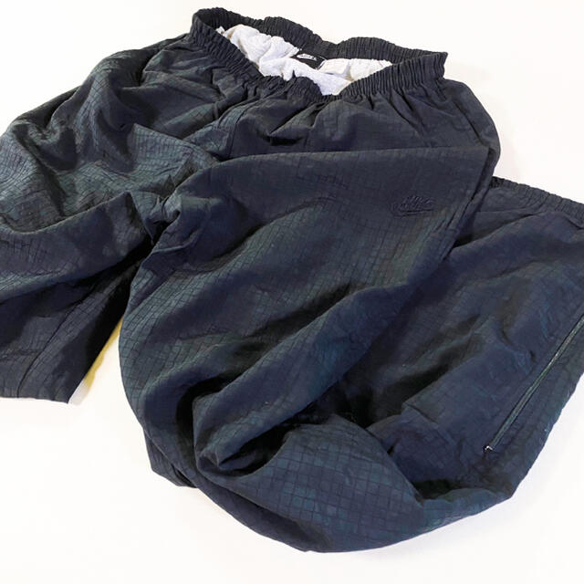 NIKE(ナイキ)の▼ Nike black nylon pants ▼ メンズのパンツ(その他)の商品写真