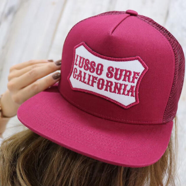 STANDARD CALIFORNIA(スタンダードカリフォルニア)の西海岸スタイル☆LUSSO SURF ボックスロゴ刺繍キャップ☆帽子　ボルドー メンズの帽子(キャップ)の商品写真