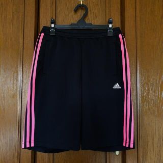 アディダス(adidas)のadidas レディース　ハーフパンツ　スリーライン　(ハーフパンツ)