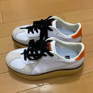 【美品】Onitsuka Tiger オニツカタイガー デレシティ　25.0cm