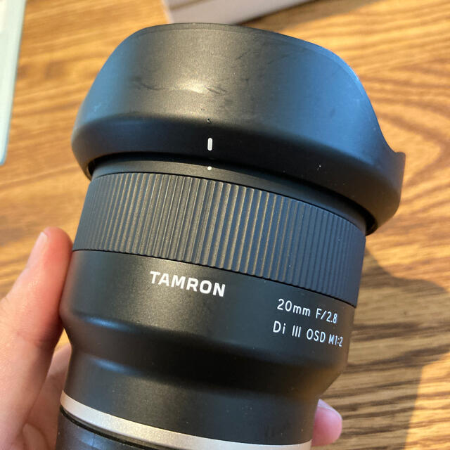 TAMRON(タムロン)のs.mat様専用TAMRON 広角単焦点レンズ sony Eマウント スマホ/家電/カメラのカメラ(レンズ(単焦点))の商品写真