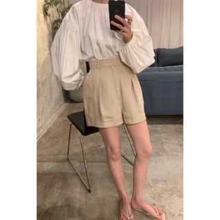 アメリヴィンテージ(Ameri VINTAGE)のCLANE COCOON LINEN SHORT PANTS(ショートパンツ)