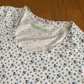 ローラアシュレイ(LAURA ASHLEY)のローラアシュレイ　Tシャツ　花柄(Tシャツ(半袖/袖なし))