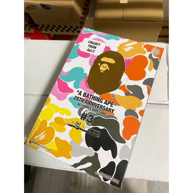 A BATHING APE(アベイシングエイプ)の28TH ANNIVERSARY BE@RBRICK  100% #3 ハンドメイドのおもちゃ(フィギュア)の商品写真