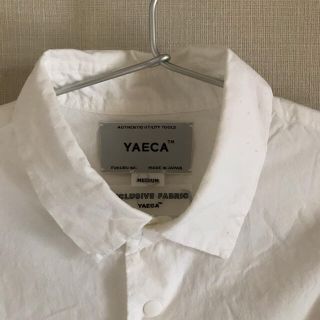 ヤエカ(YAECA)のYAECA ヤエカ　レディース長袖シャツ サイズM ホワイト(シャツ/ブラウス(長袖/七分))