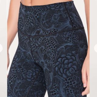 ルルレモン(lululemon)のルルレモン　ブルーブラックレギンス　ＸＳ(ヨガ)