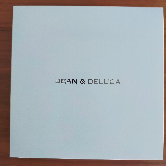 DEAN & DELUCA(ディーンアンドデルーカ)のディーン・アンド・デルーカ3段重箱 インテリア/住まい/日用品のキッチン/食器(容器)の商品写真