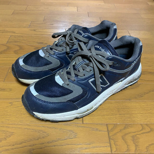 スニーカーNEWBALANCE M2000NV