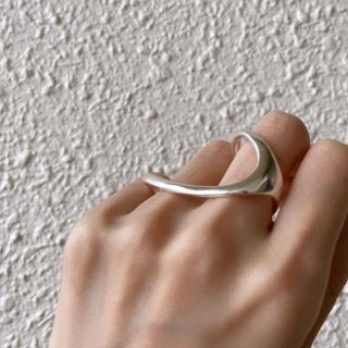 トゥモローランド(TOMORROWLAND)のdouble finger ring / silver925 / #100(リング(指輪))