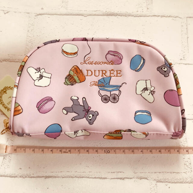 LADUREE(ラデュレ)のラデュレ　LADUREE  ポーチ　マカロン　カップケーキ レディースのファッション小物(ポーチ)の商品写真