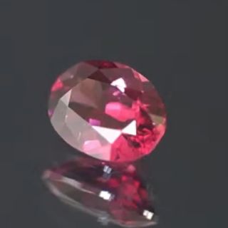 妖艶なバラ色🌹ロードライトガーネット0.75ct🌟ピアッちゃん作品💎(その他)